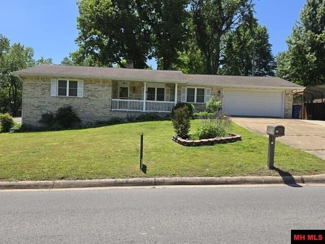 Property Photo:  614 E 1st Street  AR 72653 