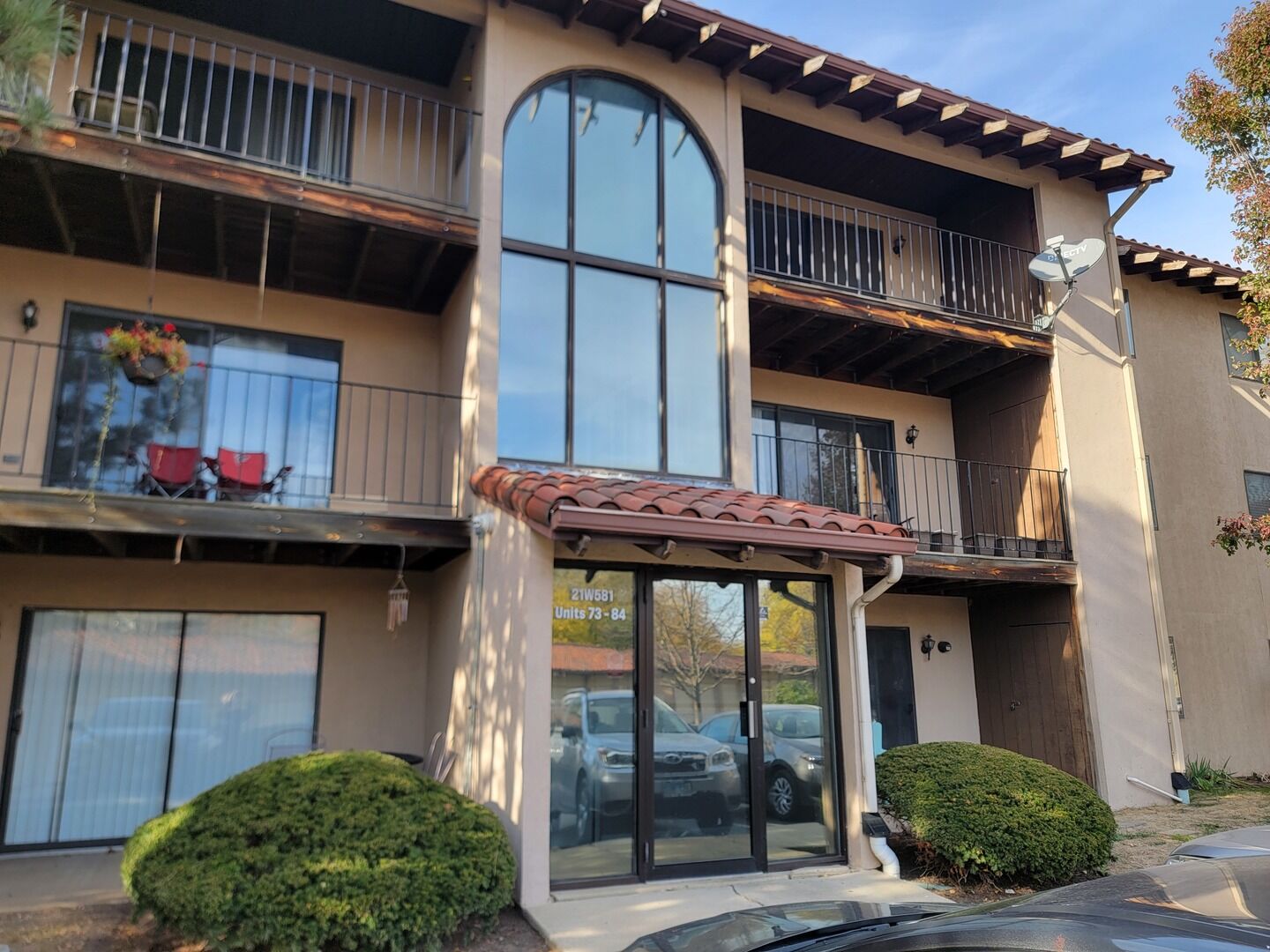 Property Photo: 21W581 North Avenue 84 IL 60148