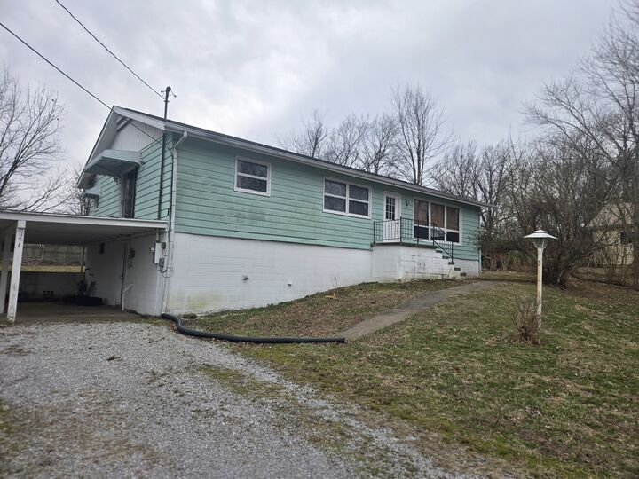 Property Photo:  8650 Old Highway 13  IL 62966 