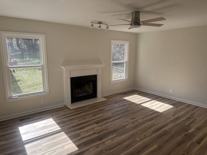 Property Photo:  1010 Silver Point Dr  TN 37130 