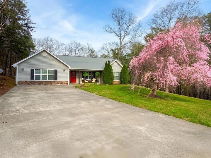 Property Photo: 58 Autumn Ridge GA 30559