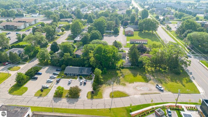 Property Photo:  915 E Broomfield Road  MI 48858 