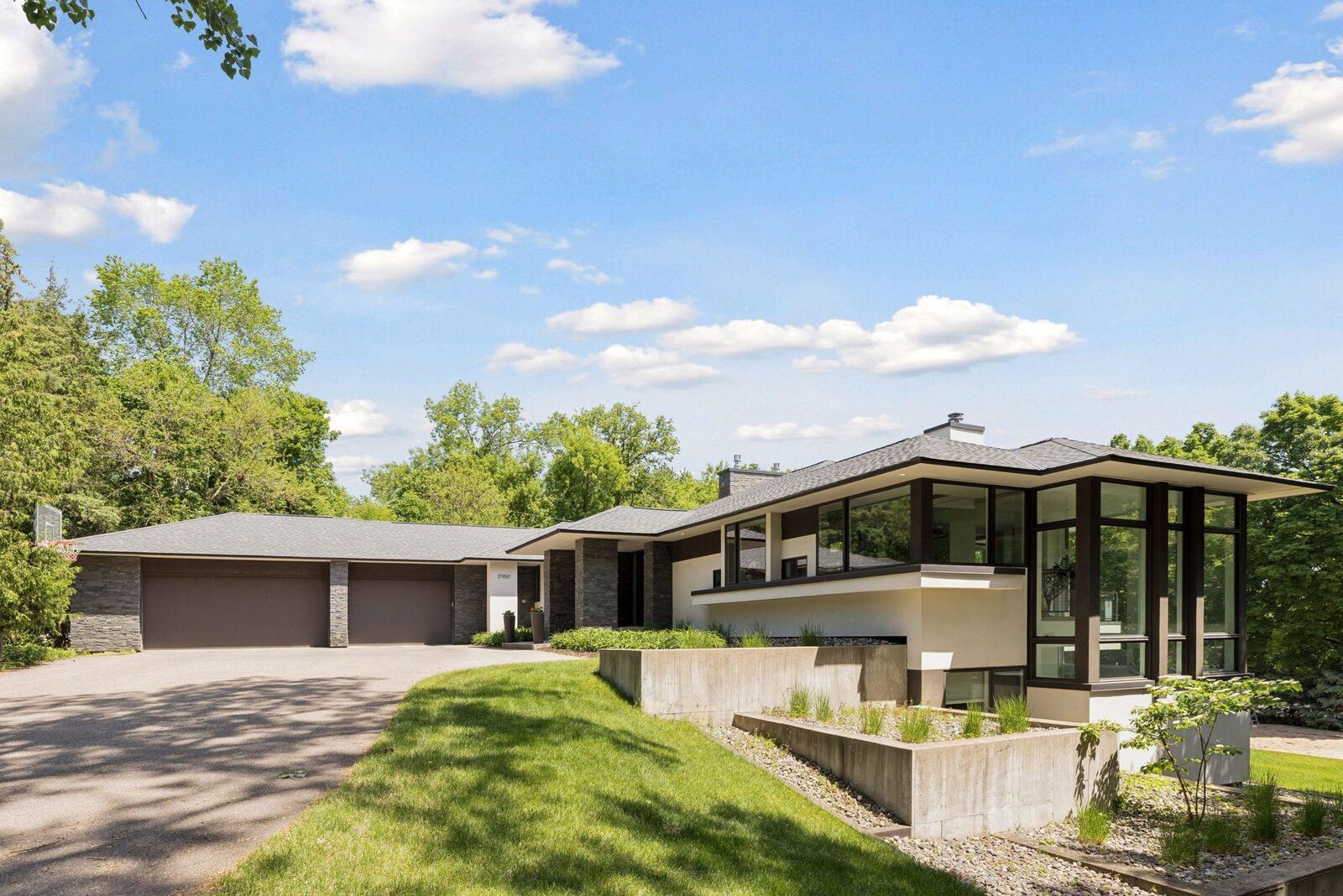 Property Photo:  17950 Fairhomes Lane  MN 55391 
