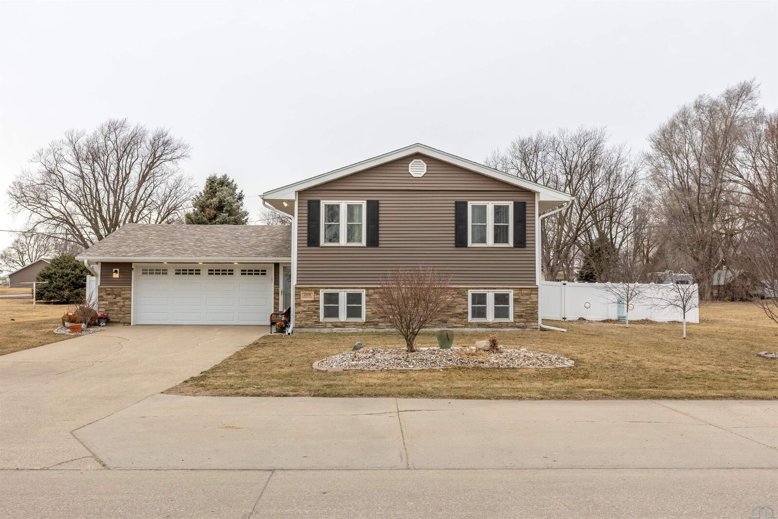 Property Photo:  209 Buckley Street  IA 51055 