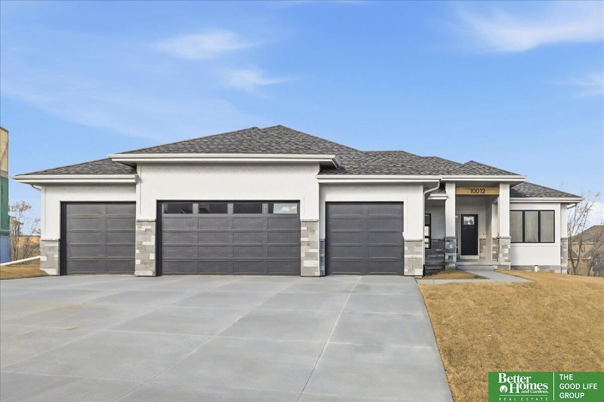 Property Photo:  10805 S 220th Street  NE 68028 