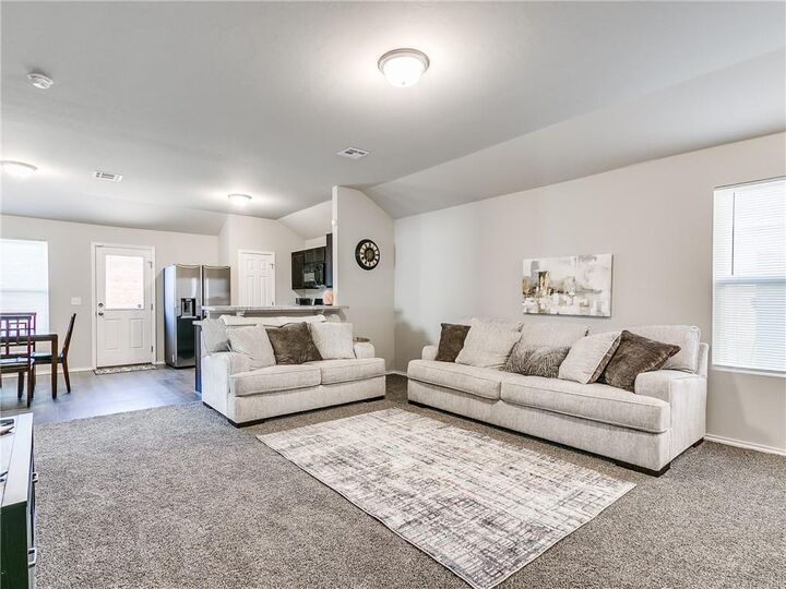 Property Photo: 11708 NW 99 Terrace OK 73099