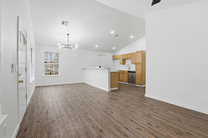 Property Photo: 1525 NE 8th Street OK 73117