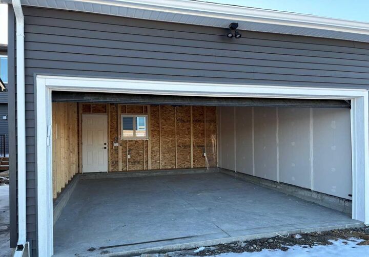 Property Photo:  862 Wolf Willow Boulevard SE  AB T2X 5R5 