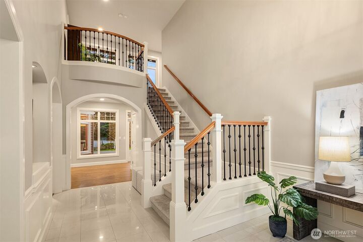 Property Photo:  510  215th Court SE  WA 98074 