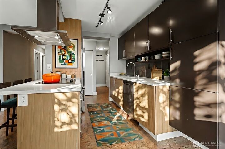 Property Photo: 500 5th Ave W 303 WA 98119