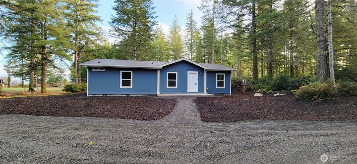 Property Photo:  621 E Hyland Drive  WA 98592 
