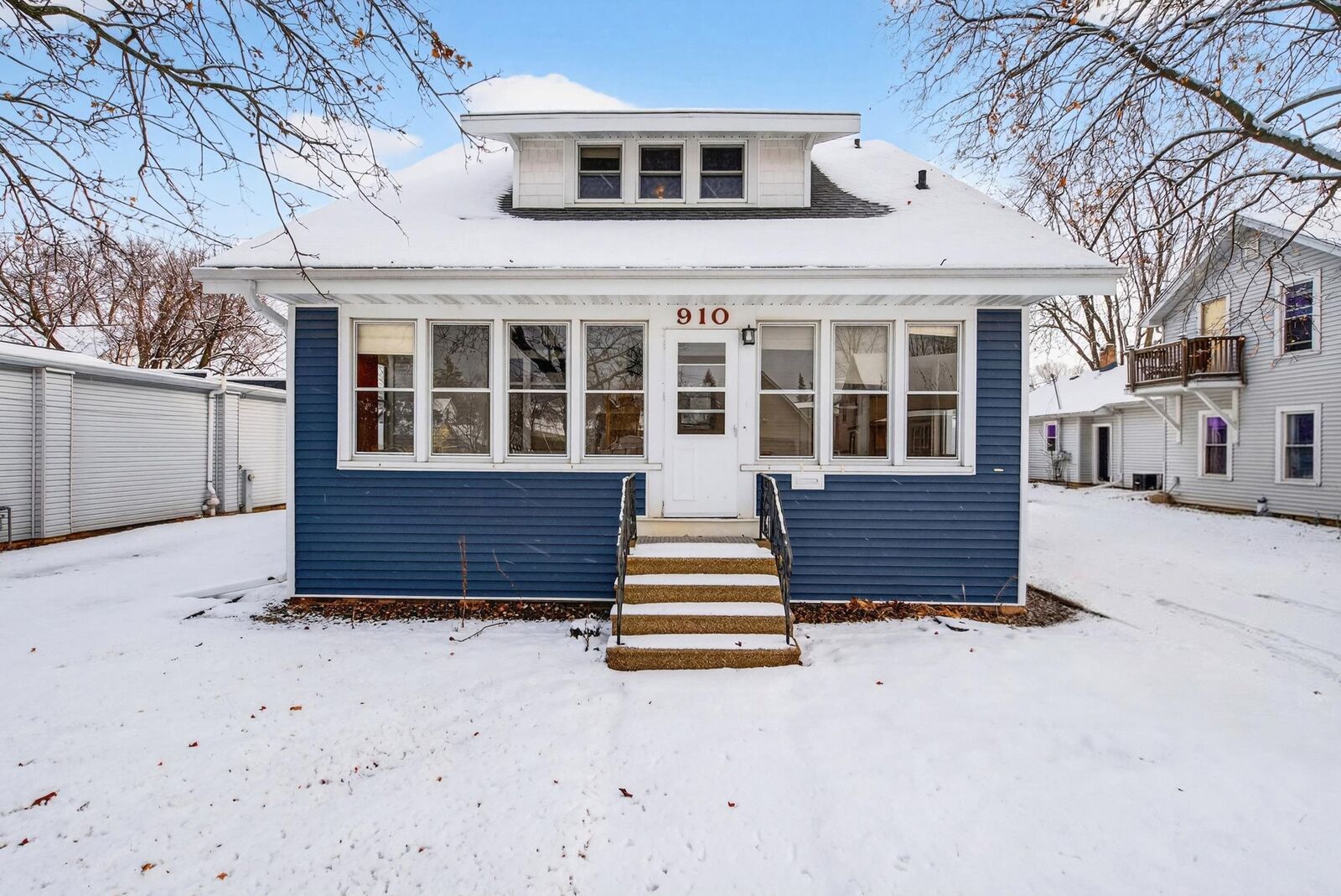 Property Photo:  910 Algoma Street  WI 54961 