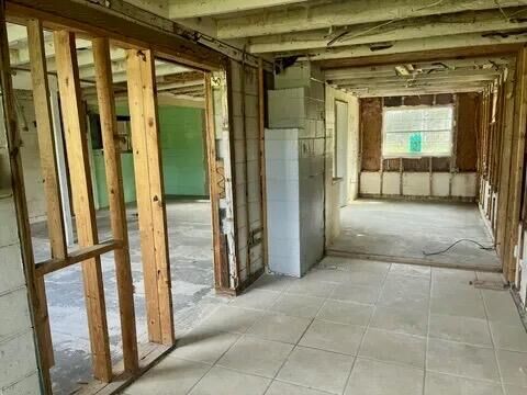 Property Photo: 4676 Arcadia Ave Avenue FL 34946