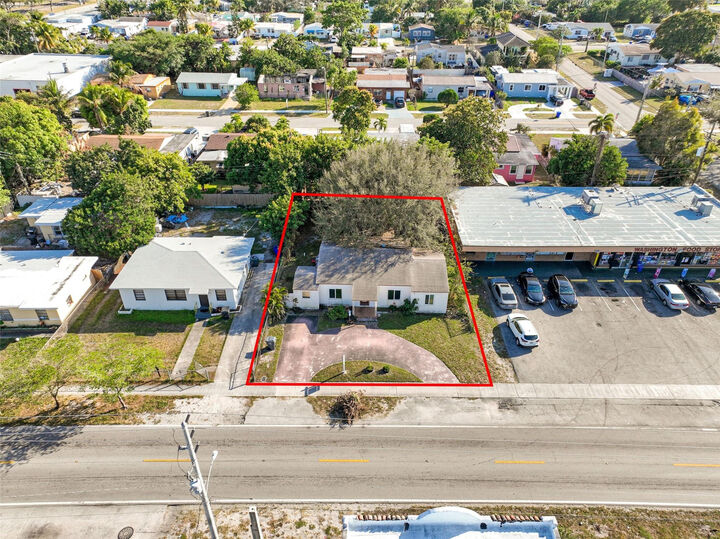 Property Photo: 2126 Washington Street FL 33020