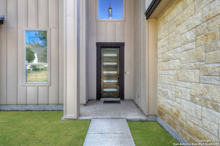 Property Photo:  105 River Bluff  TX 78009 