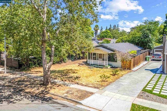 Property Photo: 1490 Davis Street CA 95126
