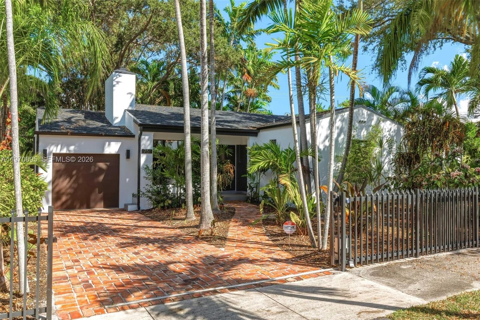 Property Photo:  751 NE 80th St  FL 33138 