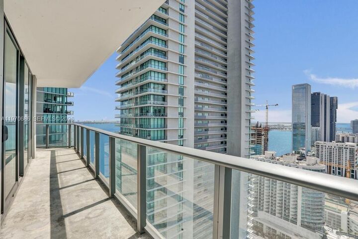 Property Photo:  501 NE 31st St 3306  FL 33137 