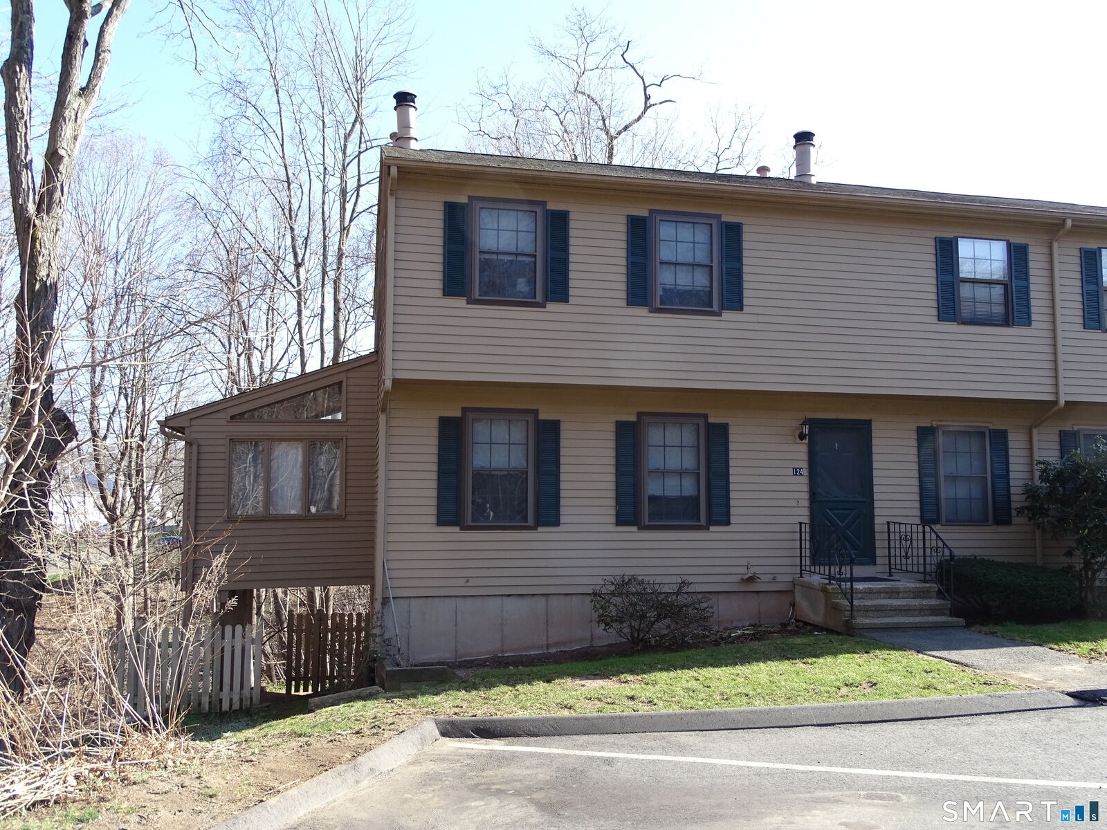Property Photo:  124 Village Lane 124  CT 06405 