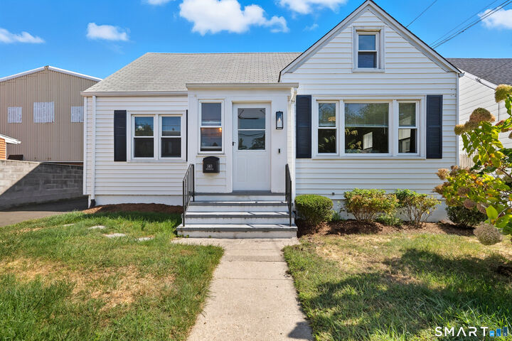 Property Photo:  140 Frederick Street  CT 06902 