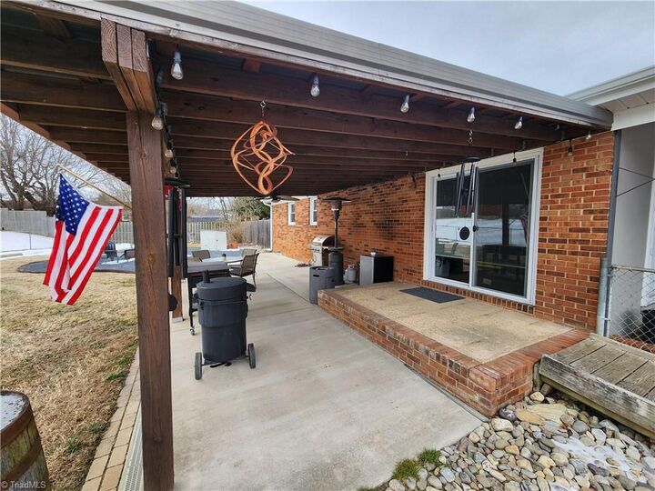 Property Photo: 5030 Brook Circle NC 27263