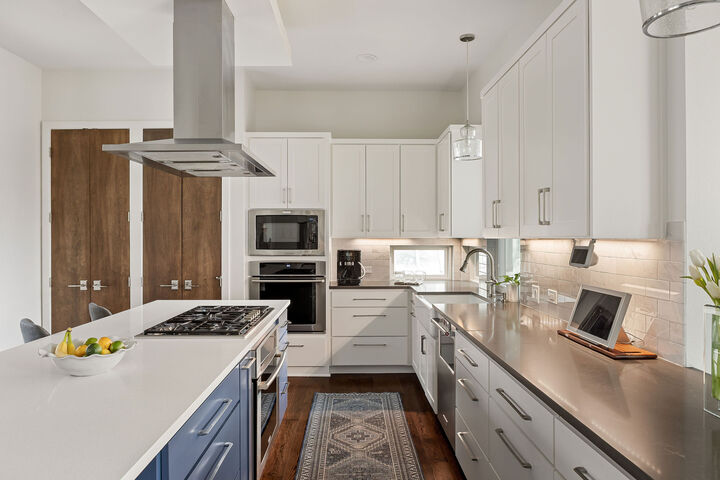 Property Photo:  22 Margranita Crescent  TX 78703 