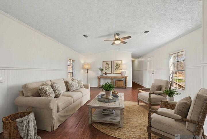Property Photo: 39054 Camp Dr LA 70769