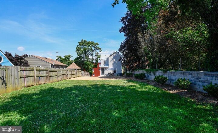 Property Photo: 202 Frederick Street VA 22401