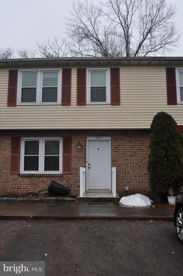 Property Photo: 919 Meadow Lane PA 17061