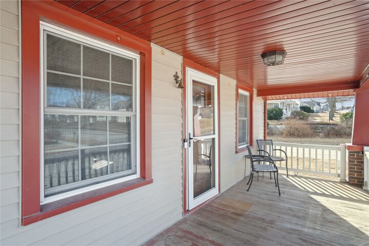 Property Photo: 2021 Hamilton Street SW IA 52404