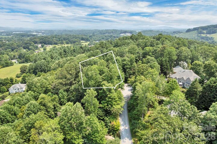 Property Photo:  85 Shinnecock Drive 7  NC 28759 