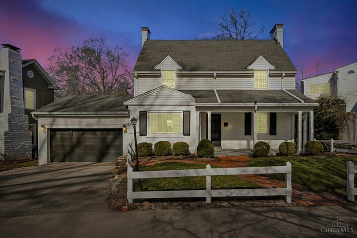 Property Photo: 1005 Richwood Circle OH 45208