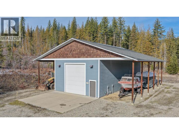 Photo de la propriété:  6137 Line 17 Road  BC V0E 1M7 