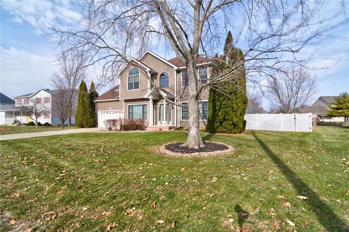 Property Photo:  760 W Forsyth Parkway  IL 62535 