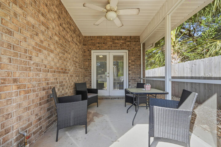 Property Photo: 1463 Cat Mar Road FL 32578