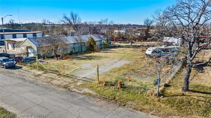 Property Photo: 1710 & 1712 11th Street AR 72901