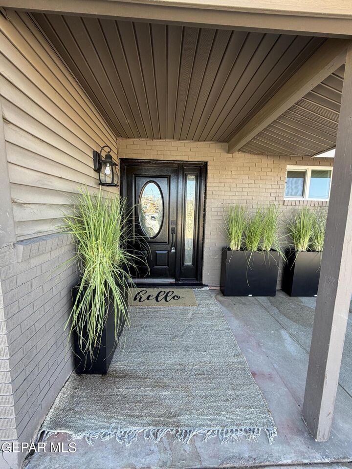 Property Photo:  229 Granada Avenue  TX 79912 