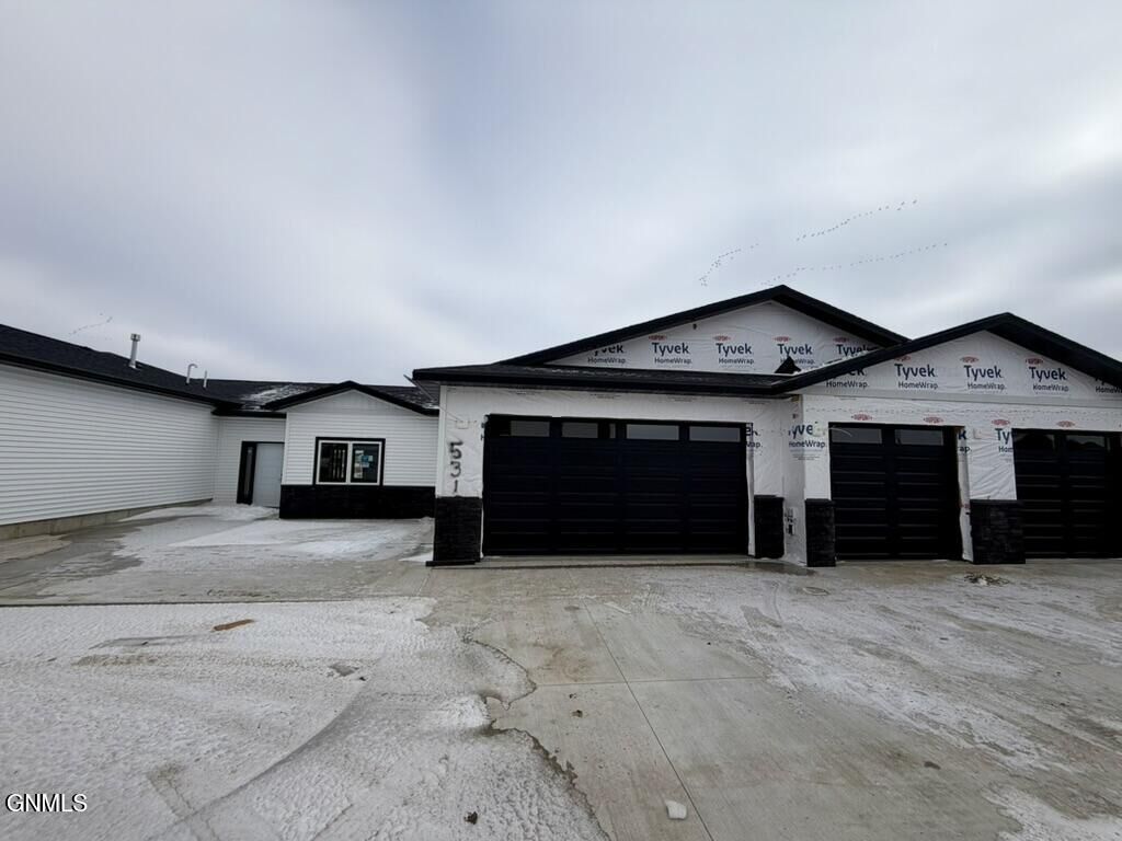 Property Photo:  5315 Normandy Street  ND 58503 