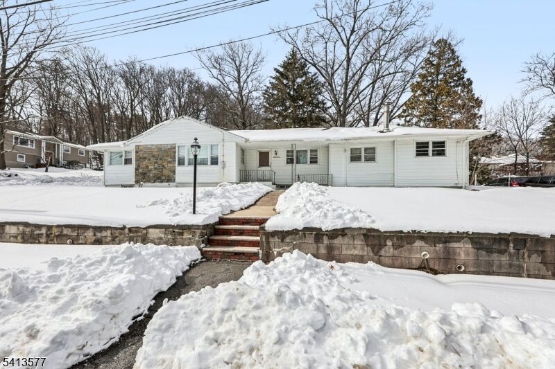 Property Photo:  33 Lotz St  NJ 07508 