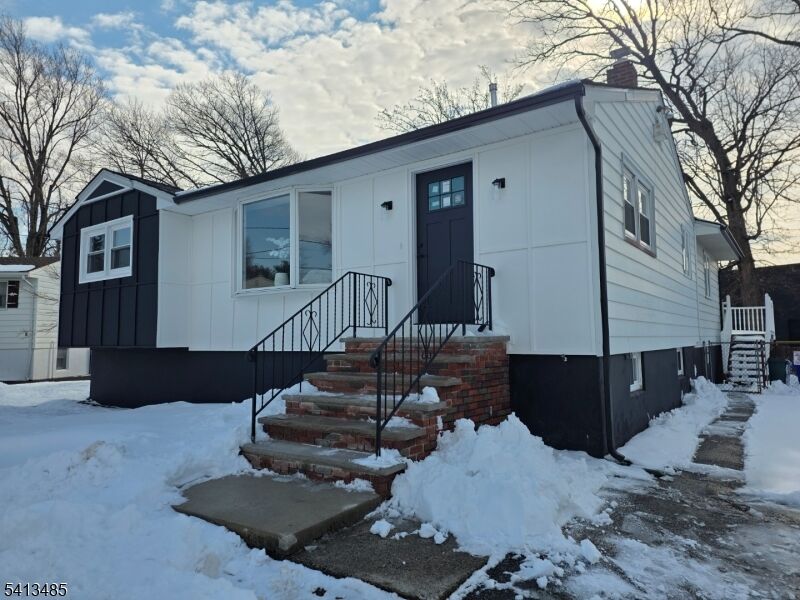 Property Photo:  351 Woodcrest Pl  NJ 07663 