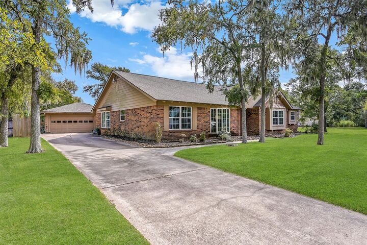 Property Photo:  5315 Kingsmill Road  TX 77546 