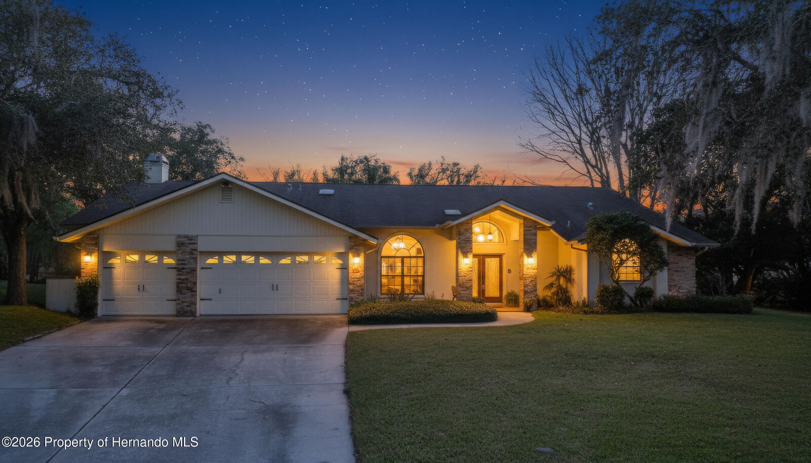 Property Photo:  8021 Moonlight Lane  FL 34654 