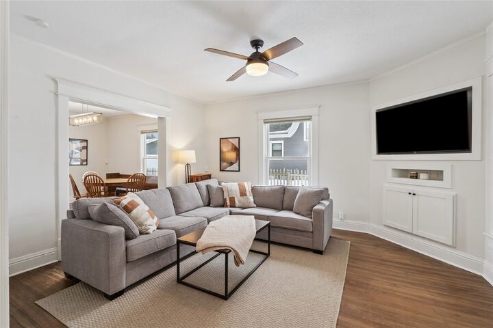 Property Photo: 683 25th Street IA 50312