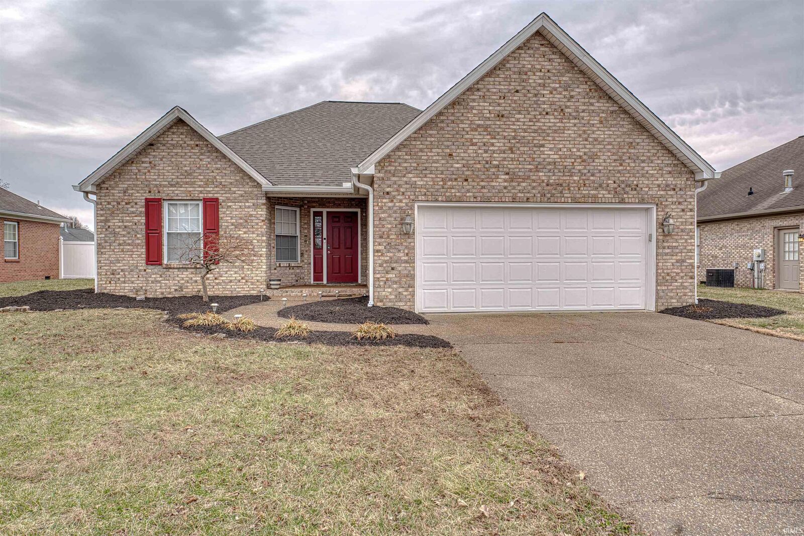 Property Photo: 213 Westbriar Boulevard IN 47630