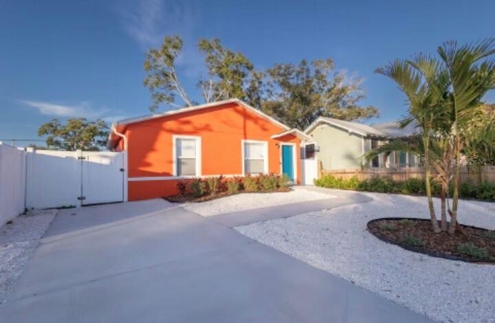 Property Photo: 5145 Preston Avenue S FL 33707