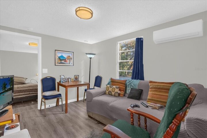 Property Photo: 585 Doctors Drive FL 32765