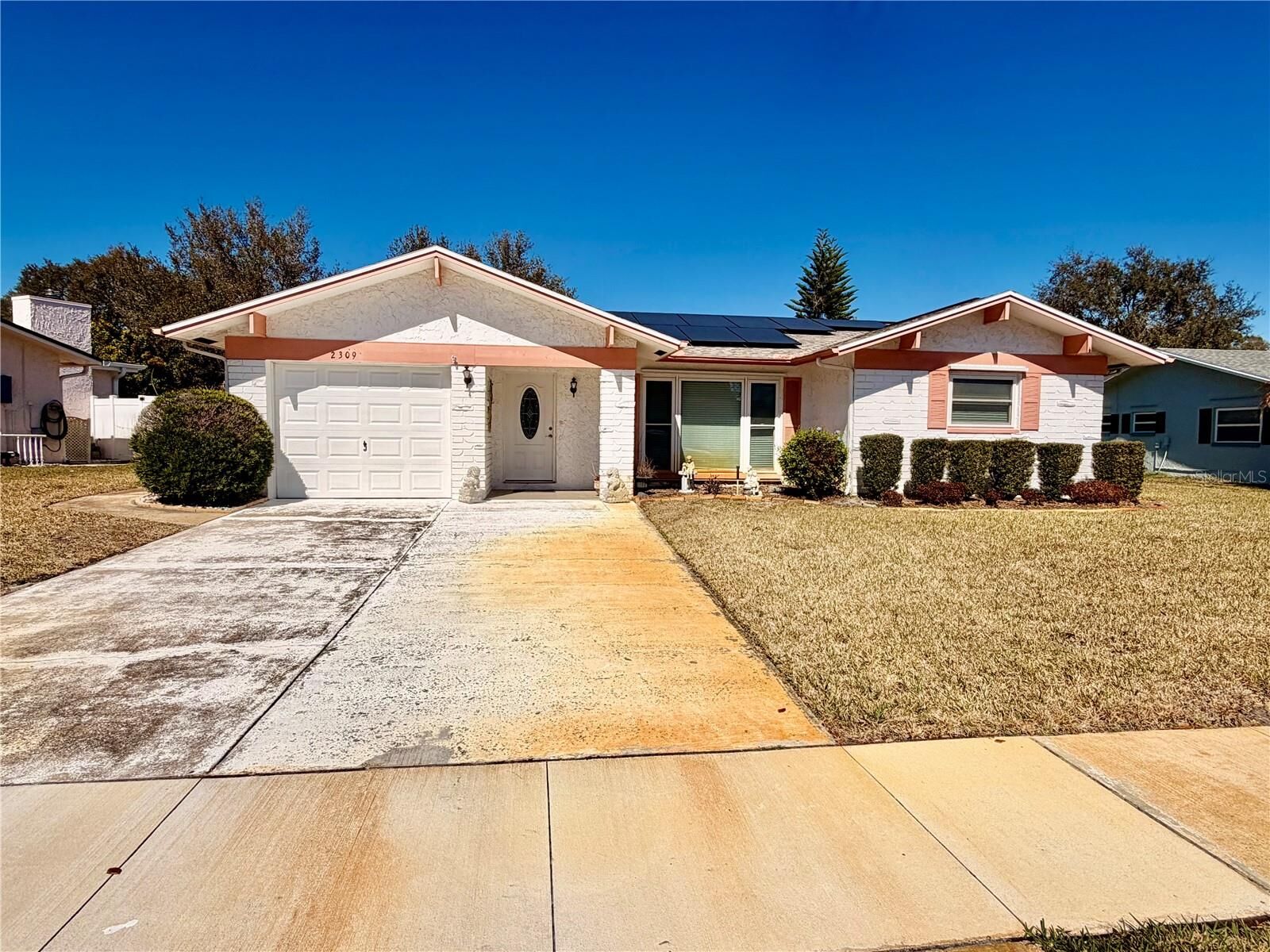 Property Photo:  2309 Forecastle Drive  FL 34685 