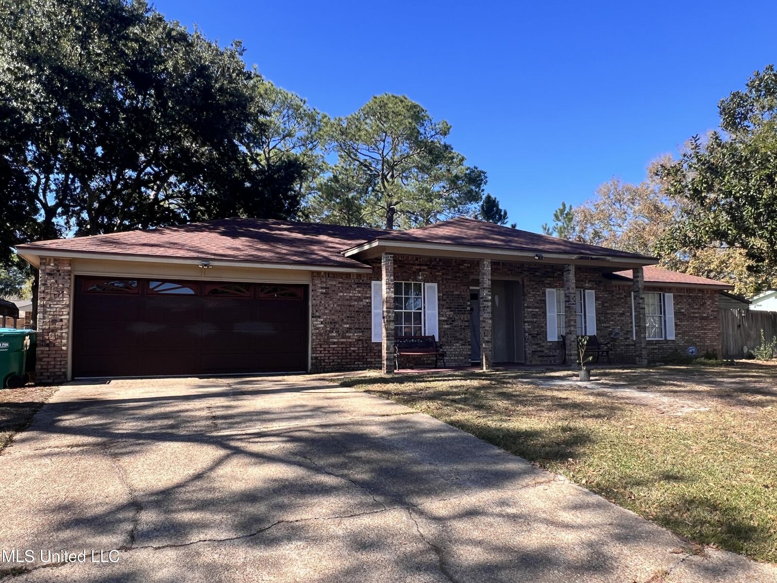 Property Photo: 2604 El Viernes Street MS 39553