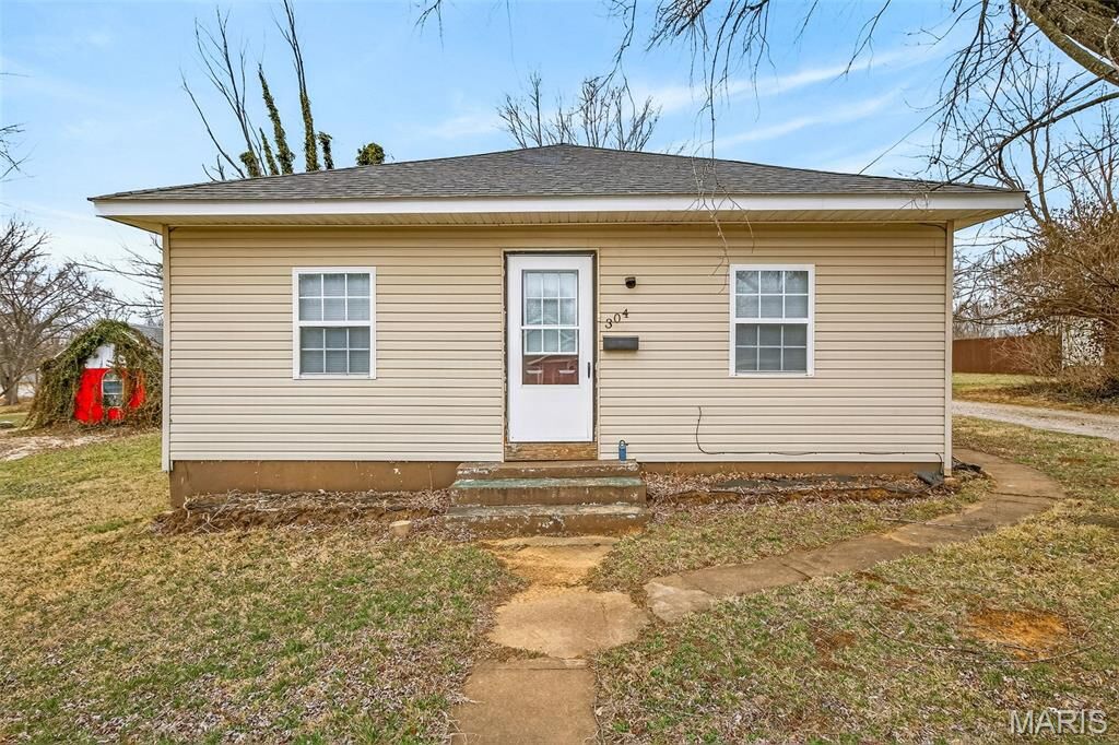 Property Photo:  304 Lewis Street  MO 63601 
