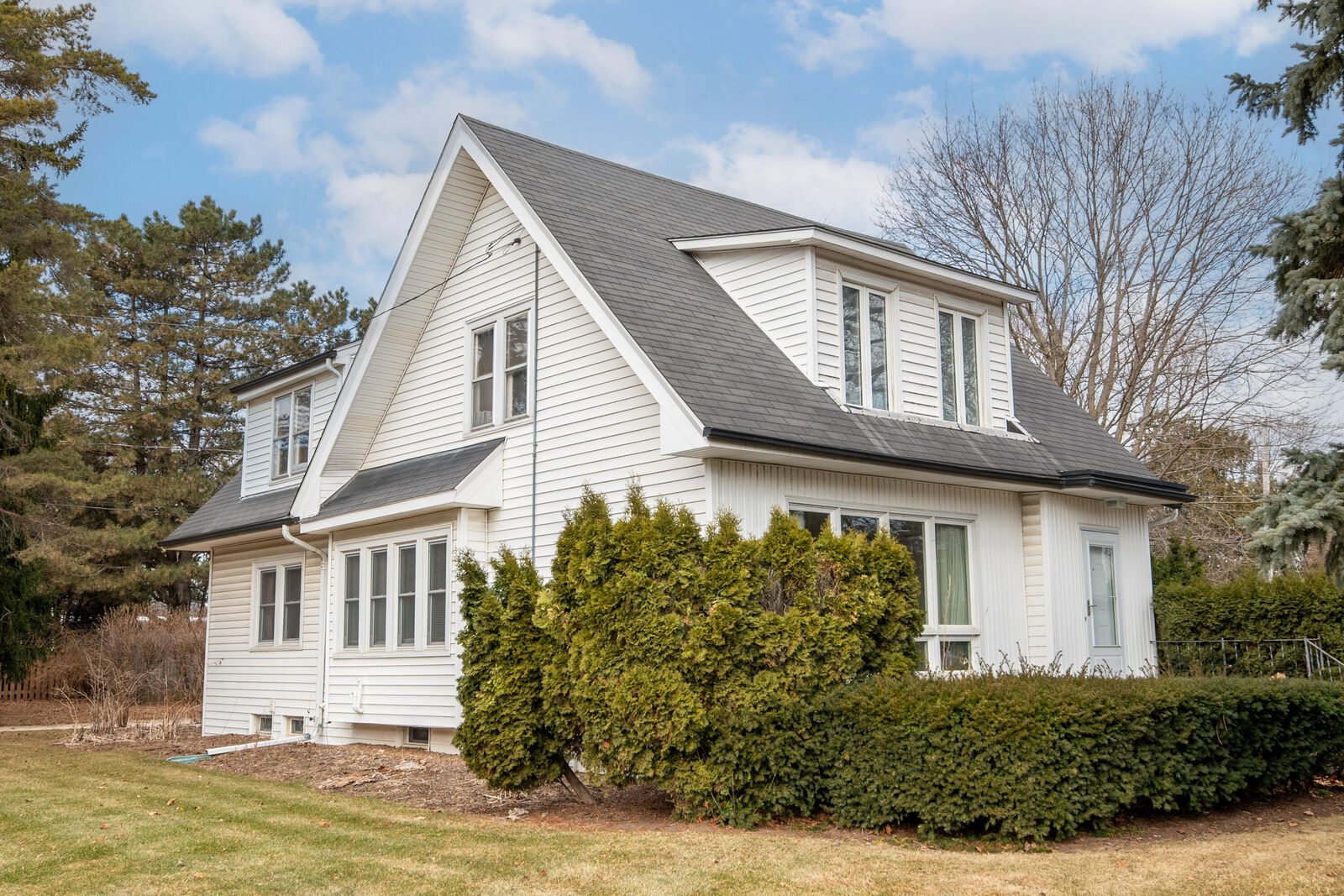 Property Photo:  7531 N Lake Dr  WI 53217 